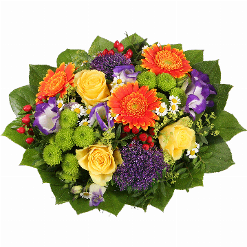 Blumenstrauß ″Farbenfroh″ bestehend aus 3 gelbe Rosen, 3 orange Minigerbera, grüne Chrysanthemen, blaues Trachelium, blau-weißer Lisianthus, Kamillenblüten, Hyperikum, vreschiedenes Beiwerk.