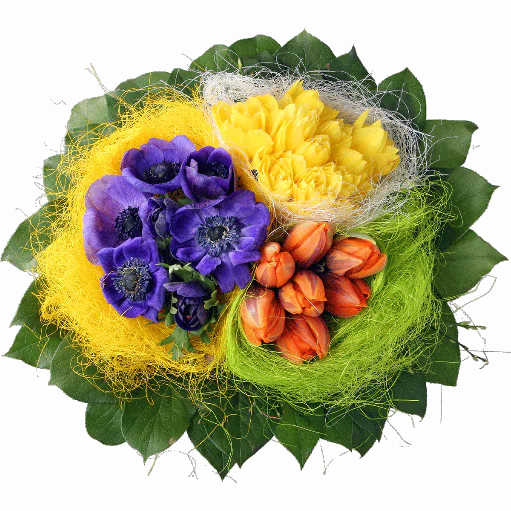 Blumenstrauß ″Osternest″ bestehend aus Der Strauß besteht aus 10 Narzissen, 7 Anemonen, 7 Tulpen, Heidelbeerkraut und Salal.
