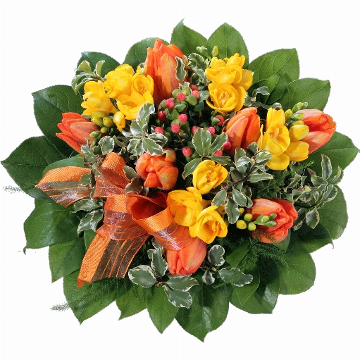 Blumenstrauß ″Frühlingsduft″ bestehend aus 7 orange Tulpen, 4 gelbe Freesien, Hyperikum, orange Schleife, verschiedenes Beiwerk.