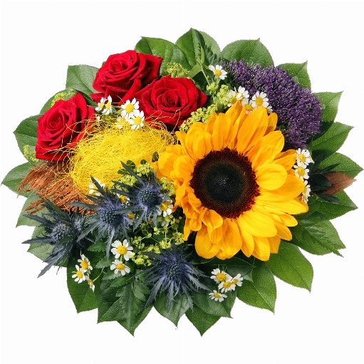 Blumenstrauß 1 Sonnenblume, 3 rote Rosen, blaue Disteln, blaues Trachelium, Kamillenblüten, Kokosrinde, Sisal, verschiedenes Beiwerk.