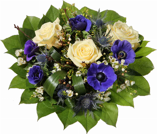 Blumenstrauß ″Hellas″ bestehend aus 3 cremefarbene Rosen, 5 blaue Anemonen, Waxflower, blaue Zierdisteln, verschiedenes Beiwerk.